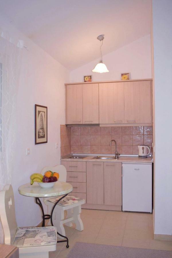 Irida Cottage Vlachopoulatika Екстер'єр фото